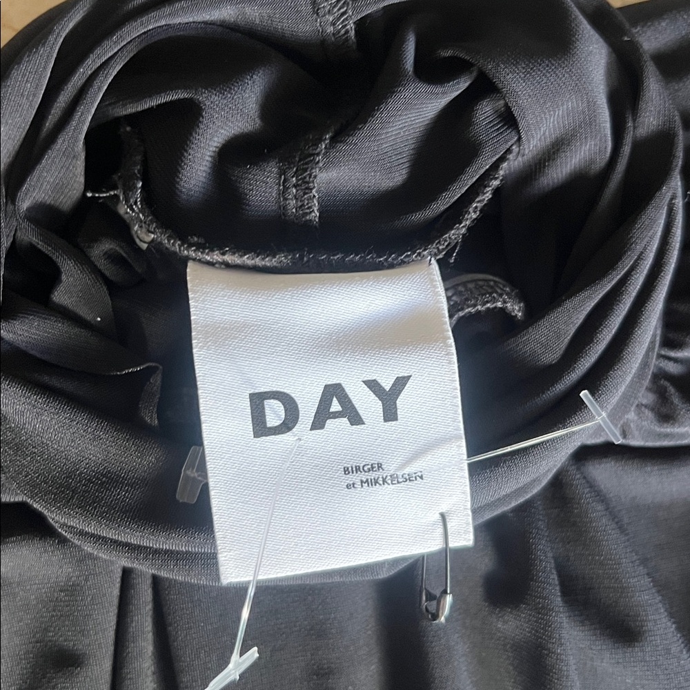 Day Birger et Mikkelsen M turtleneck knit dress S/M - Picture 9 of 10